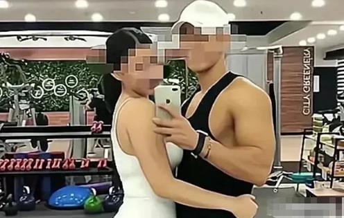 广东男子发现老婆出 轨健身教练，便提出离婚，老婆1200万一分不要净身出户。没几