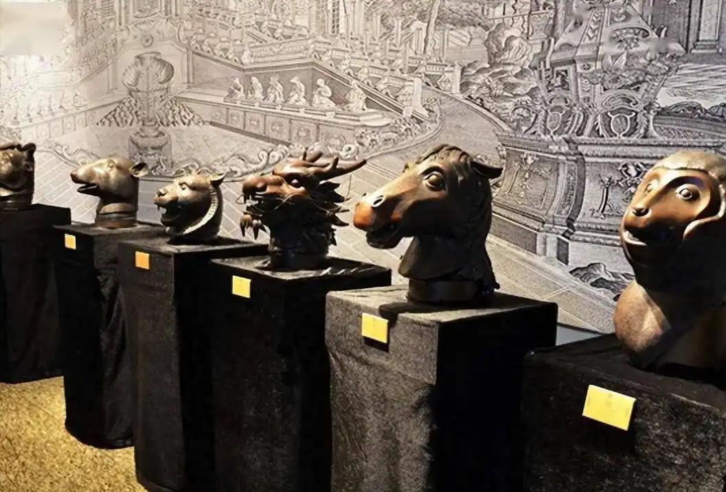 法国简化流程归还国宝，日本拒不认错，两国格局高下立判

最近，法国文物归还的新闻