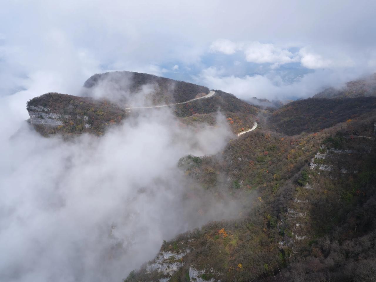 发一张图片证明你爬过汉中龙头山登山是要付出努力的！如果想要登汉中牛头山，一定要做