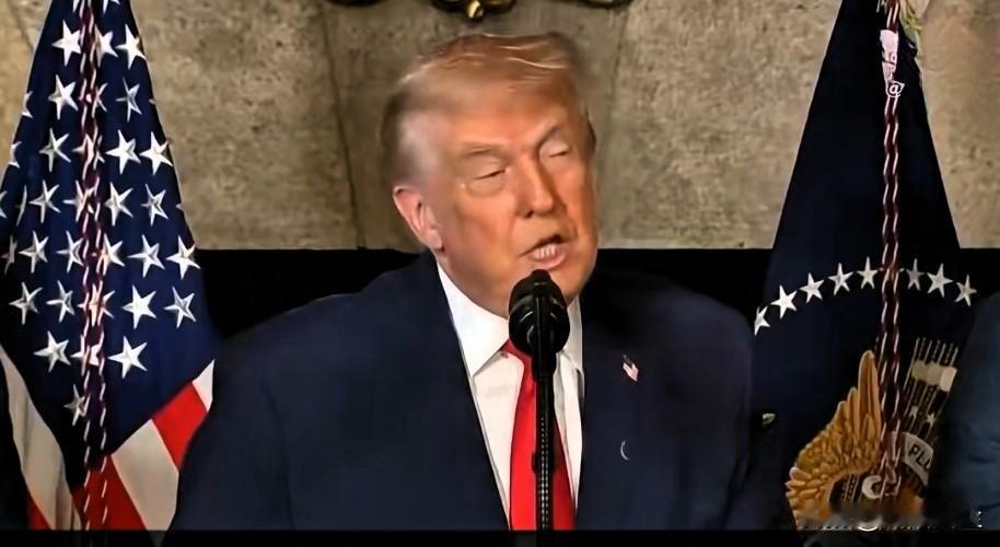 特朗普:“作为总司令，我非常荣幸地宣布，我已批准海军一项计划，开始建造两艘全新、