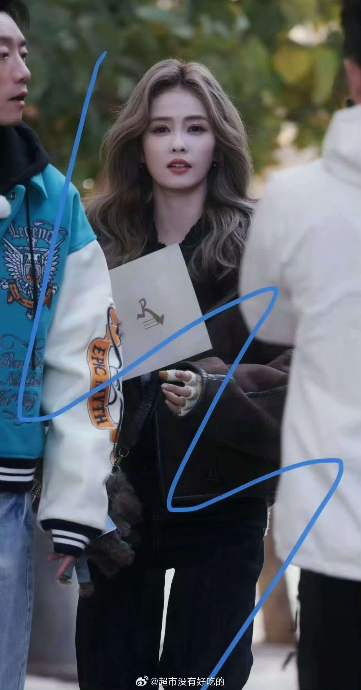 白鹿奔跑吧录制生图白鹿新疆路透白鹿新疆路透，生图好绝，[捂嘴哭][捂嘴哭] ​​