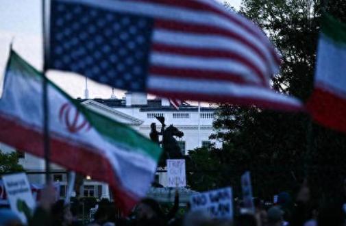 普京宣布复活节停火俄直指真正核威胁不在伊朗就在美国身边
 
新华社消息传来，俄罗