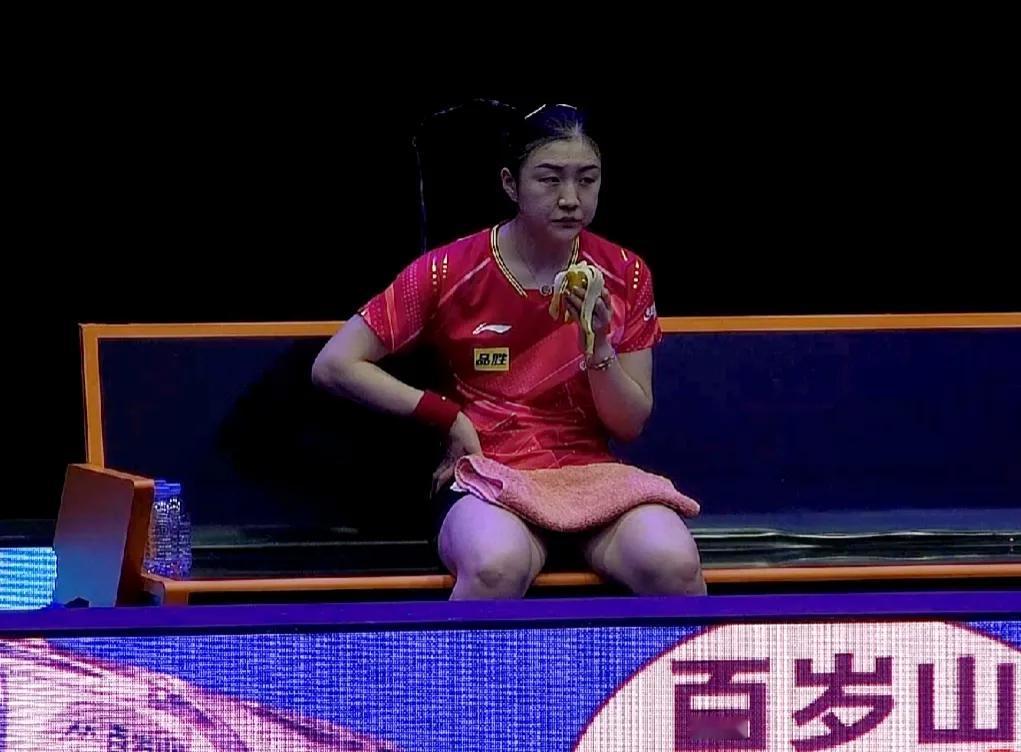 陈梦、孙颖莎会师决赛！
#WTT球星挑战赛多哈站2024# 女单半决赛，陈梦3-