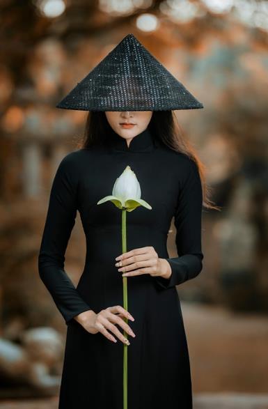 《这辈子最怕“听劝”：职业、伴侣、城市，三件事一定要自己选》
人这一生，有很多选