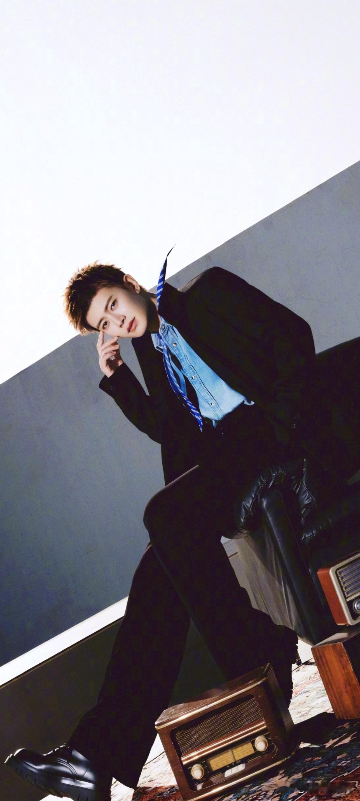 就任嘉伦这状态[得意][得意][得意]
他说他37岁了
你们相信吗
反正我是不相