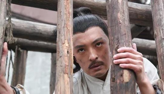1397年，安庆公主怀抱生母马皇后的灵位，跪在朱元璋的脚下痛哭流涕。朱元璋阴沉着