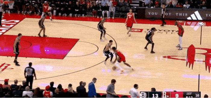 展现天赋！阿门原地大幅度变向甩开对手，直接起飞双手暴扣



NBA常规赛，对阵