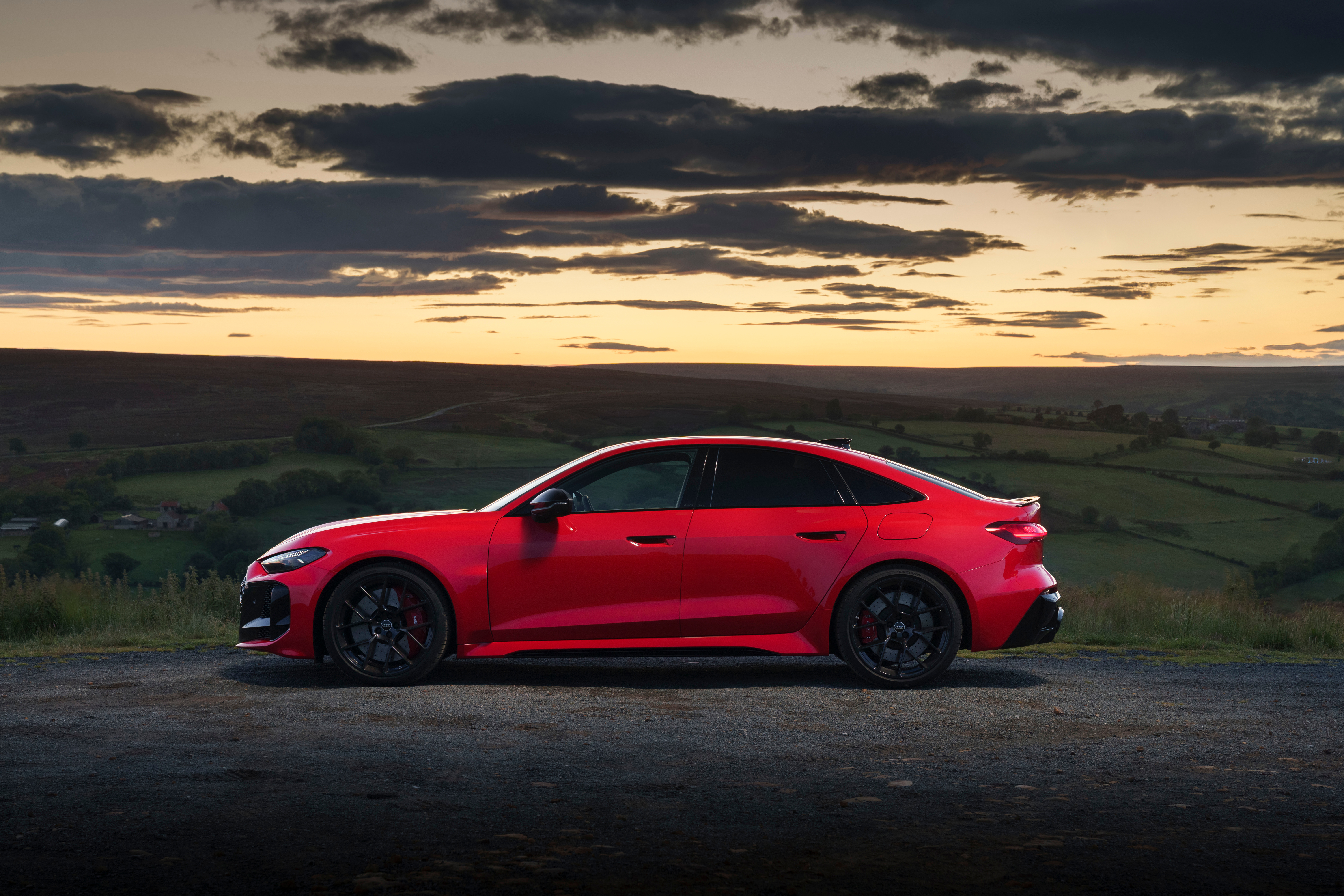 Audi RS 5 Saloon搭载升级版 2.9L  V6 双涡轮增压发动机，