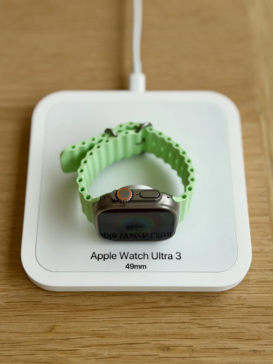 Apple Store Apple Watch展区增加文字说明