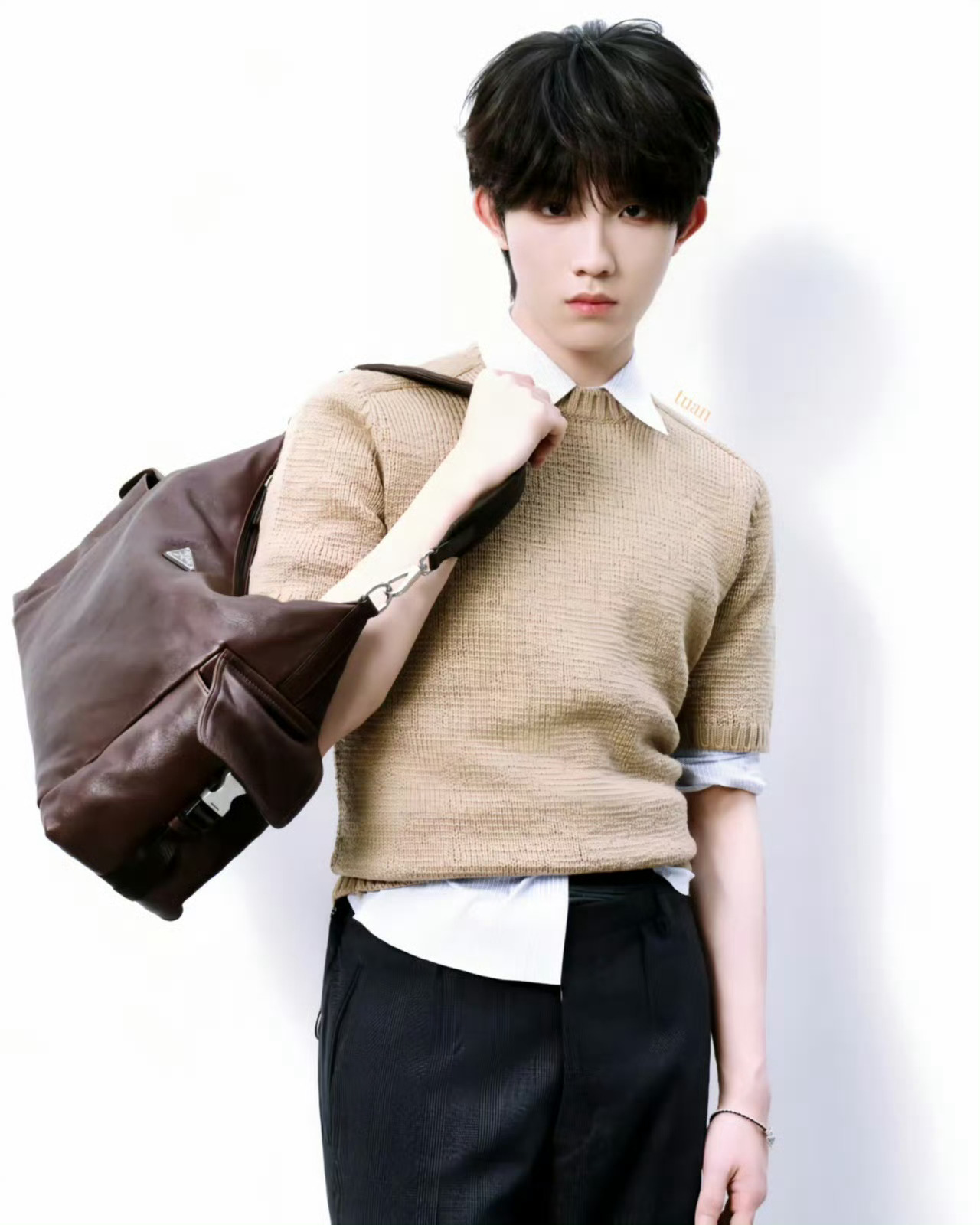 苏新皓演唱会单人直拍机位首破8️⃣万，从一到八万均为团内唯一首破且持续领先，无人