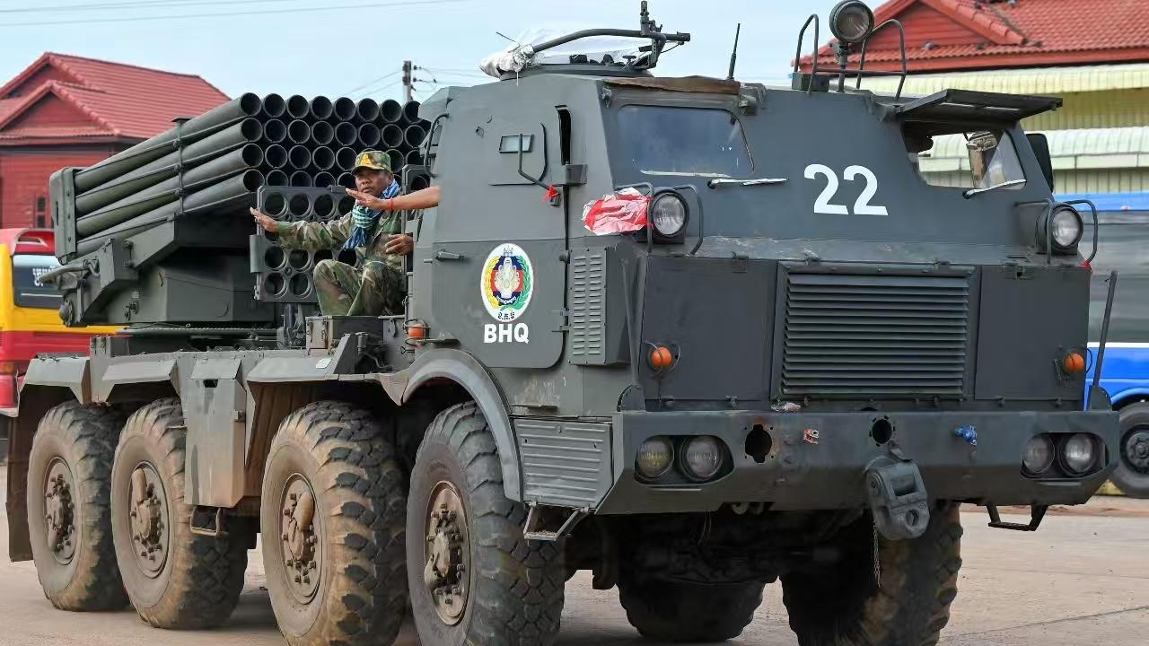 神仙打架了！柬泰战场四大款中国火箭炮对抗，打出结局让所有人意想不到！

柬泰冲突