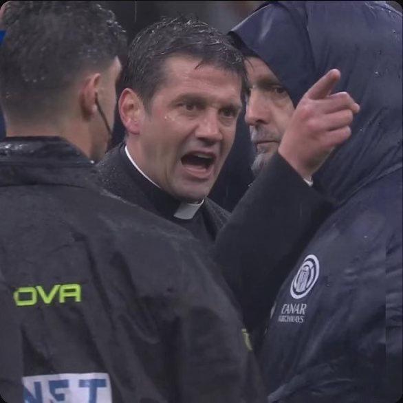 多个媒体记者：齐沃因在对阵亚特兰大的比赛中吃到红牌而被禁赛一场 科拉罗夫将在场边