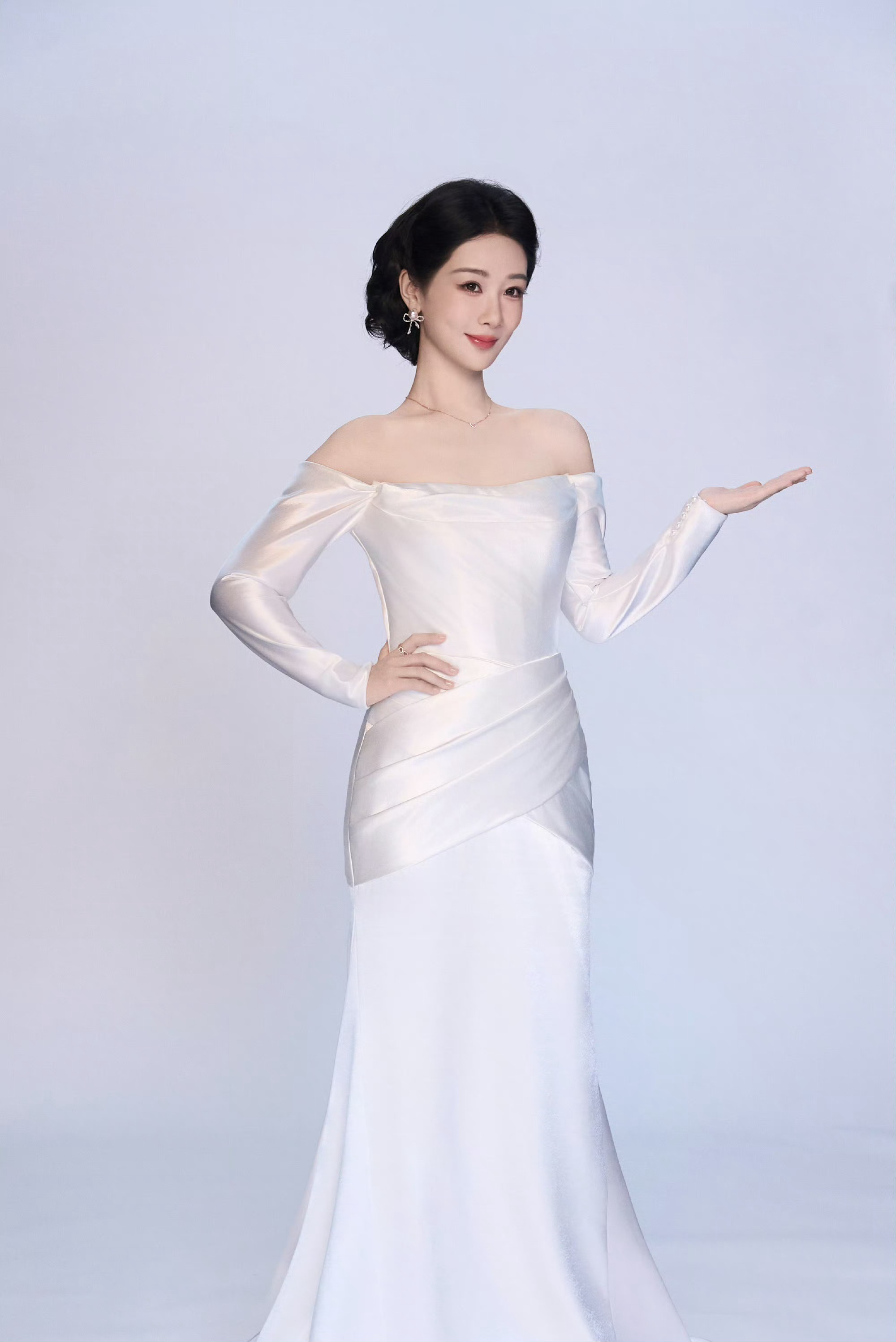 杨紫[超话]杨紫 实力与美味双向奔赴，携手旺家福，老汤慢卤入味，追剧时刻尽享地道
