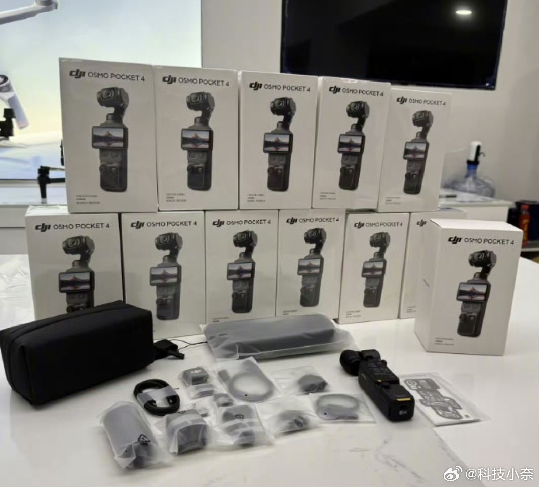 大疆Pocket4线下门店已经开始盲订了，开售估计也就是这个月中的事情。再加上现