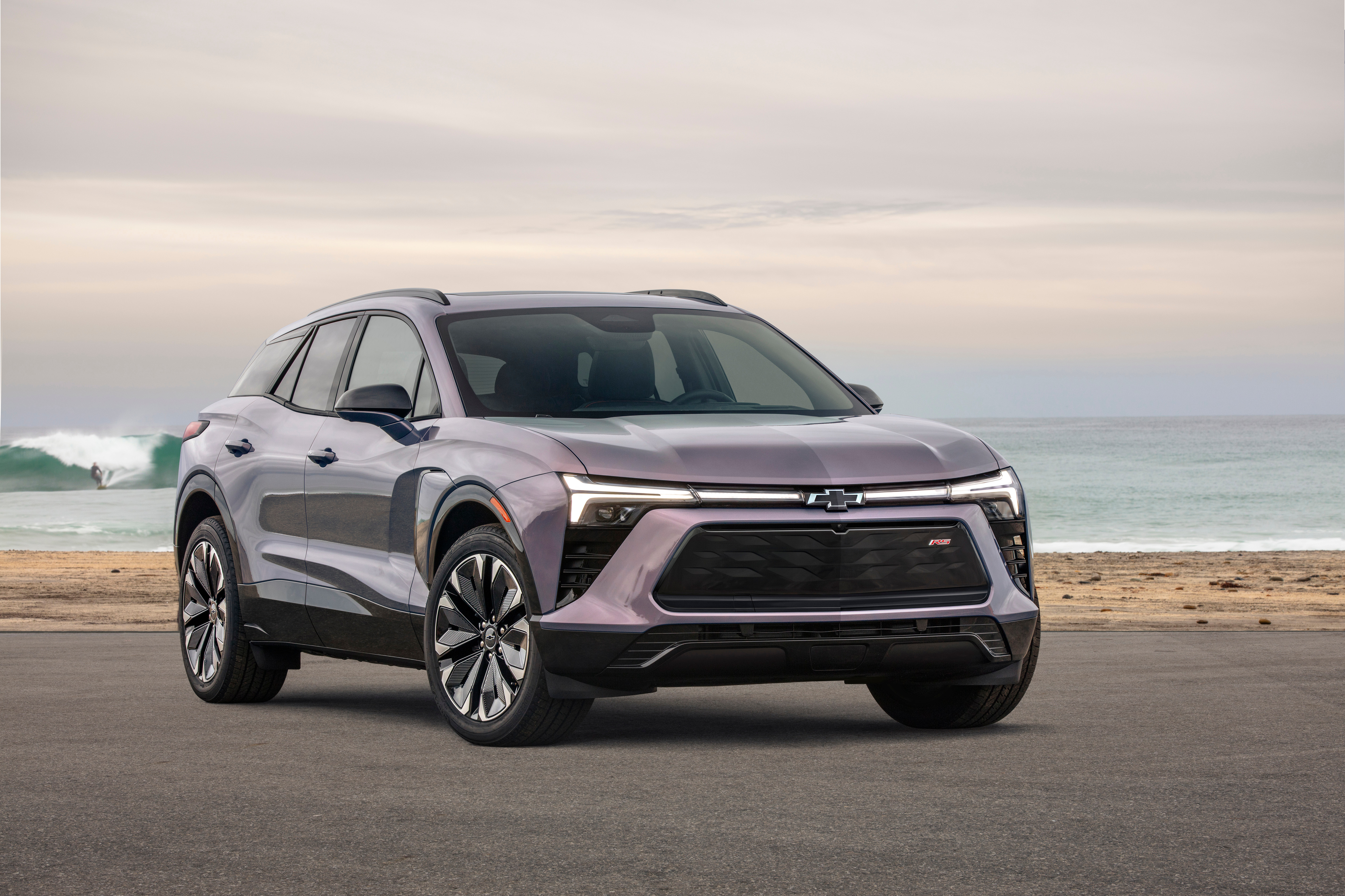 今天给大家介绍一款新车：雪佛兰Blazer EVBlazer EV是雪佛兰基于通