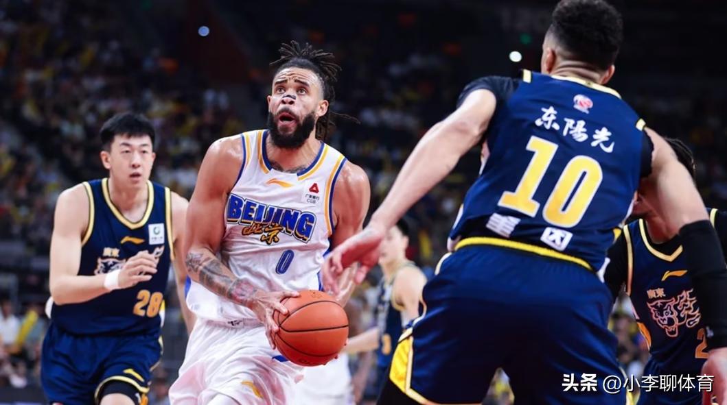 赵睿时隔3年重回广东男篮主场，北京男篮96:93险胜广东男篮，不得不承认这四个事