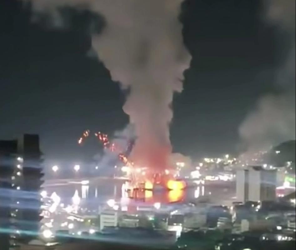 美国连主权国家的总统都抓，这个世界弱肉强食。美国总统特朗普称，美方已成功对委内瑞