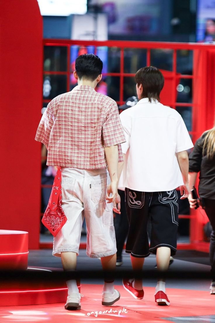 "我喜欢小个子""直接说你喜欢phuwin就完事儿了""是的""我喜欢小个子""