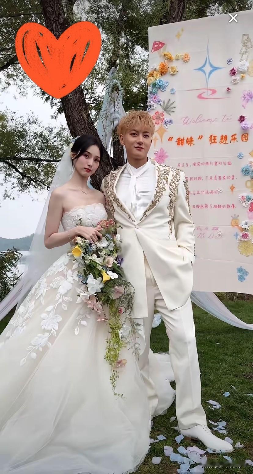 32岁的黄子韬
给所有男人提了一个醒！

32岁的黄子韬和徐艺洋今天在三亚举行了