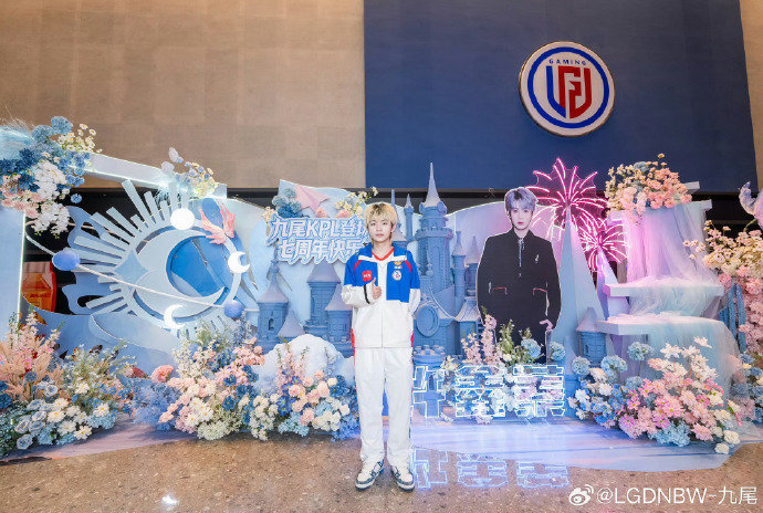 九尾七周年大合照九尾七周年粉丝合照 九尾七周年大合照 