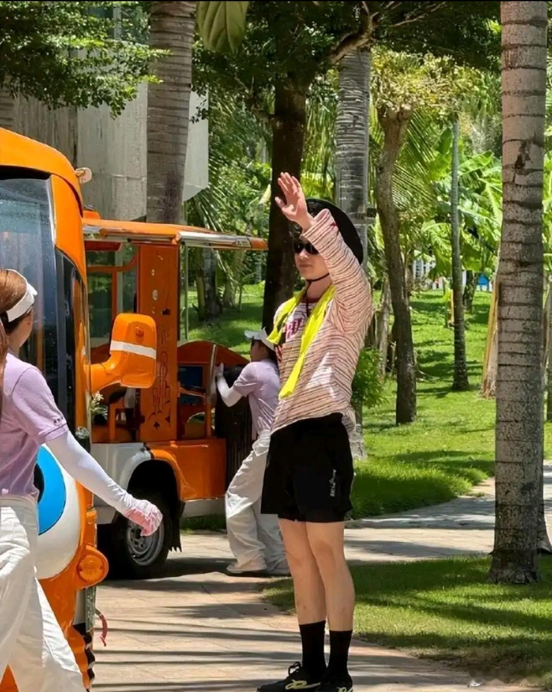《现在就出发4》三亚开录！原班回归王楚然顶替金晨，路透美出圈！ 