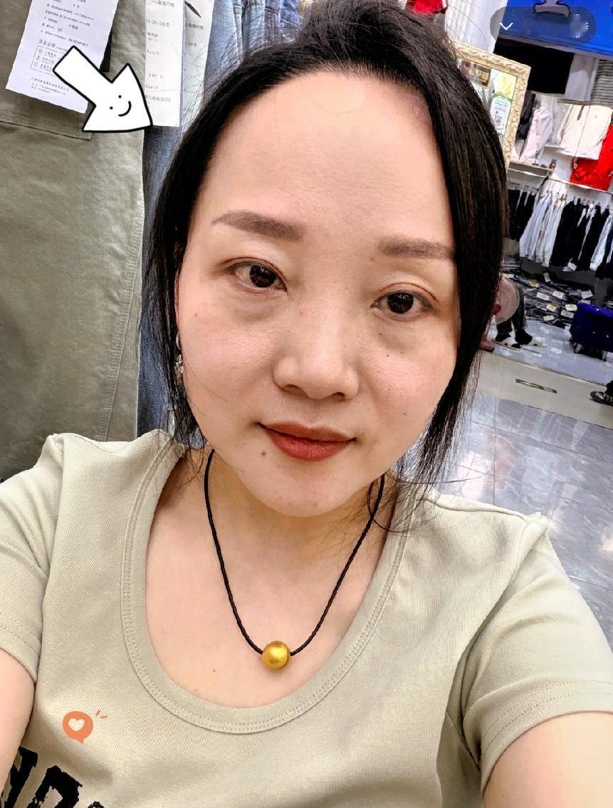 人到中年，才真正体会什么叫一分钱难倒英雄汉。我今年40岁，整整三年没有上班，如今