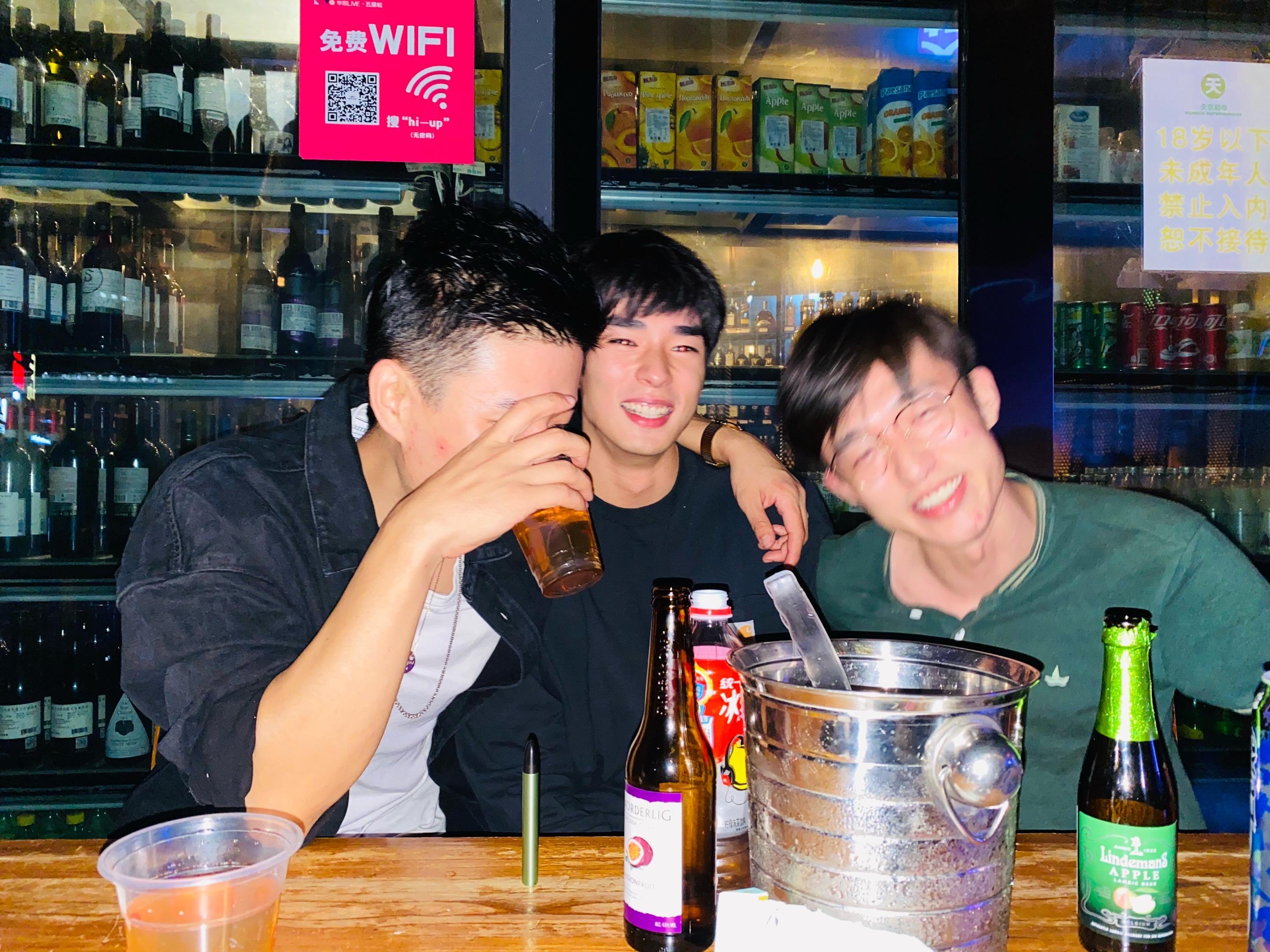 骗你的 其实我们听民谣的 最害怕离别了