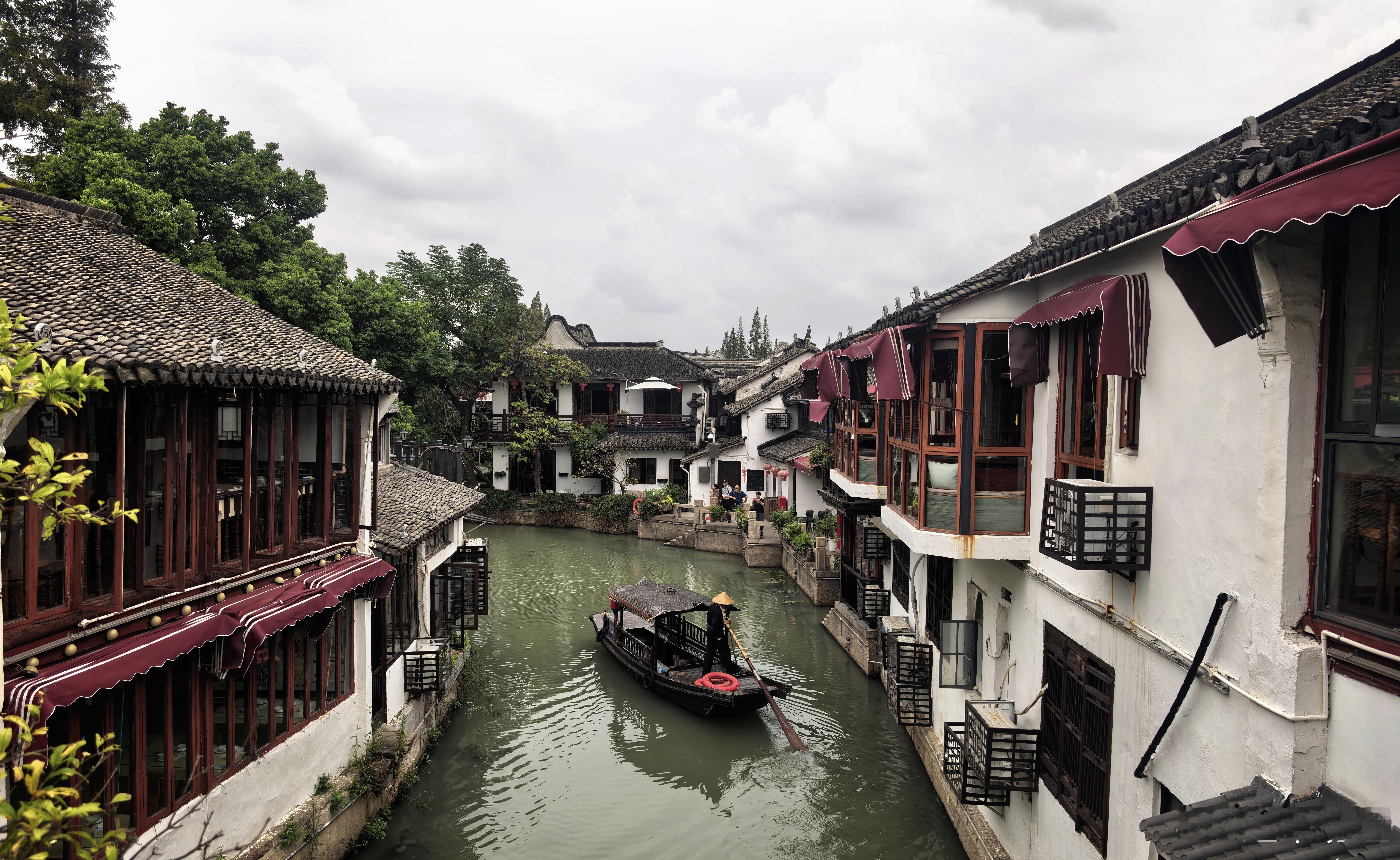 最是江南好风景落花时节又逢君  ​​​
