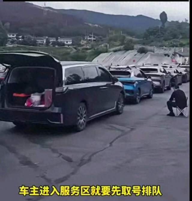 国庆高速最大骗局！电车长途全是坑，无数车主连夜崩溃！