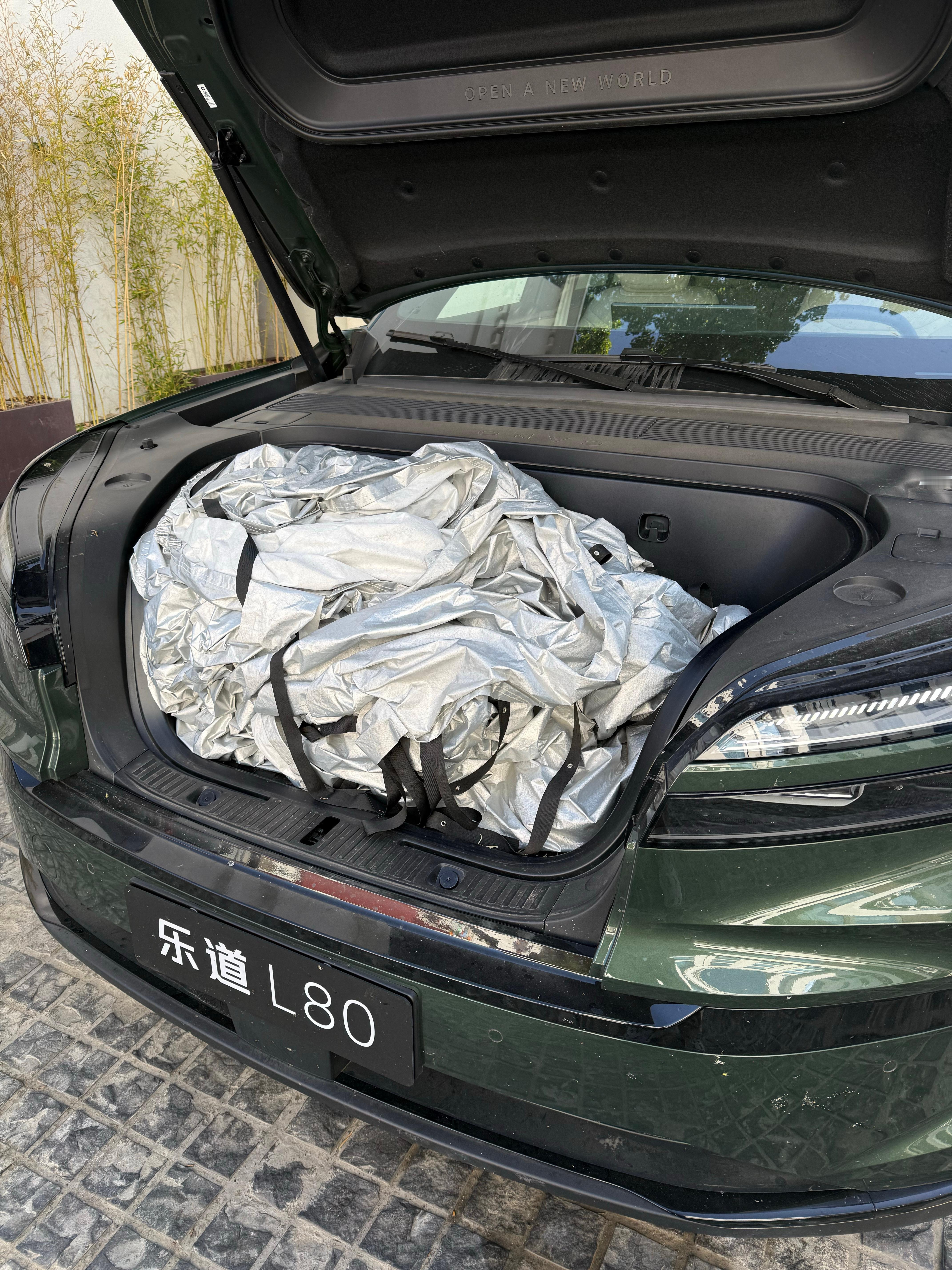 帮在拉萨接了个车，车帮你放酒店停车场了哈哈，之前开过乐道l90 感觉很不错，所以