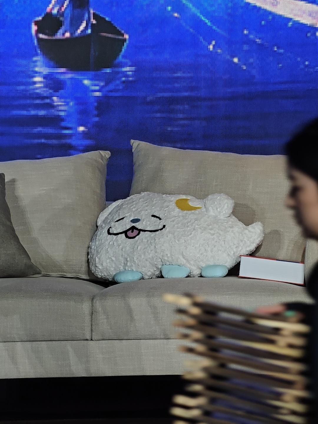 在上海夜人学院惊现何运晨的运运！！小何你什么时候来