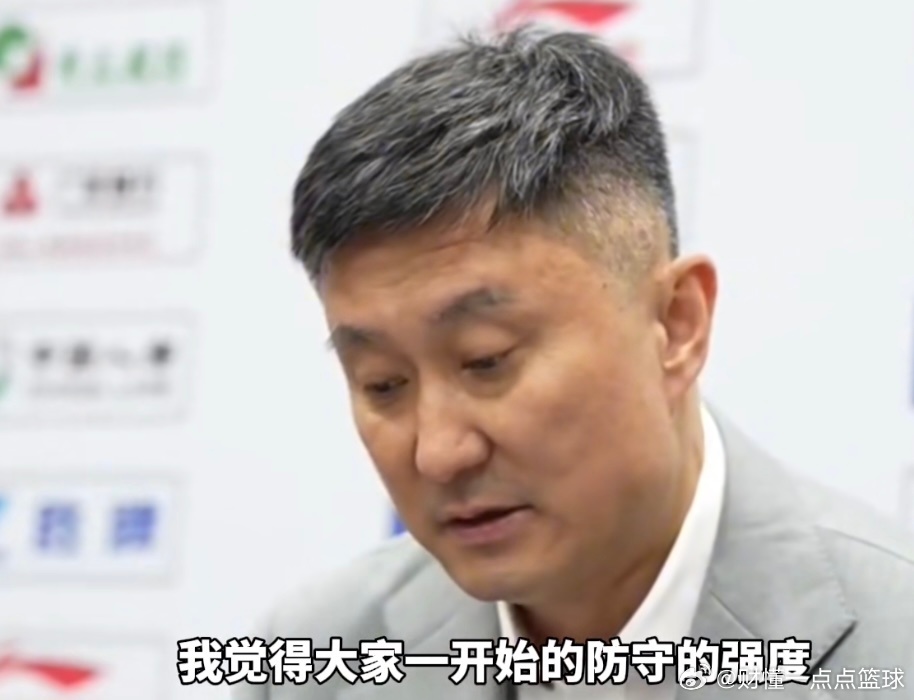 杜锋赛后盛赞球队：防守与分享球俱佳 需稳步磨合！战胜新疆男篮后，杜锋指导罕见肯定
