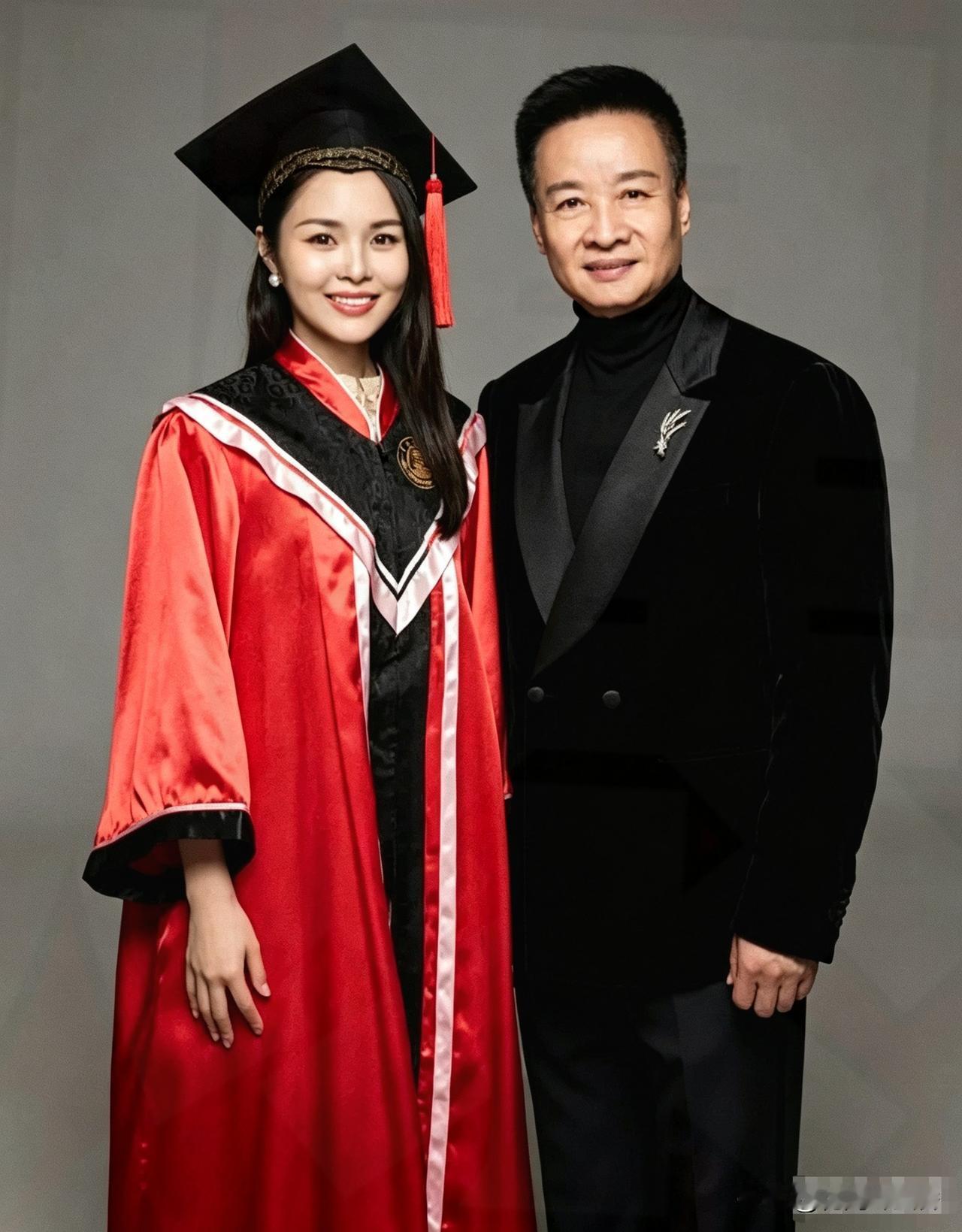 痛惜！
37岁女高音龚爽离世，
声乐界痛失一位实力唱将～
 
一则消息让人倍感唏