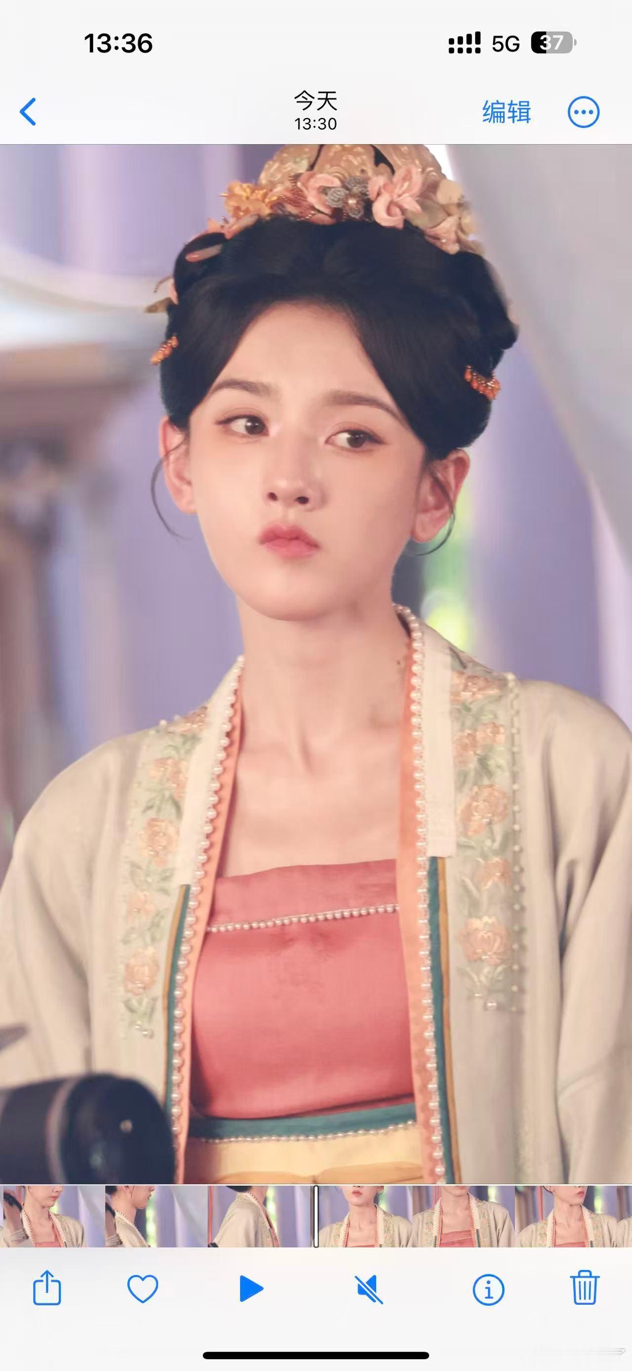 头好丑😭脸好萌🥰 