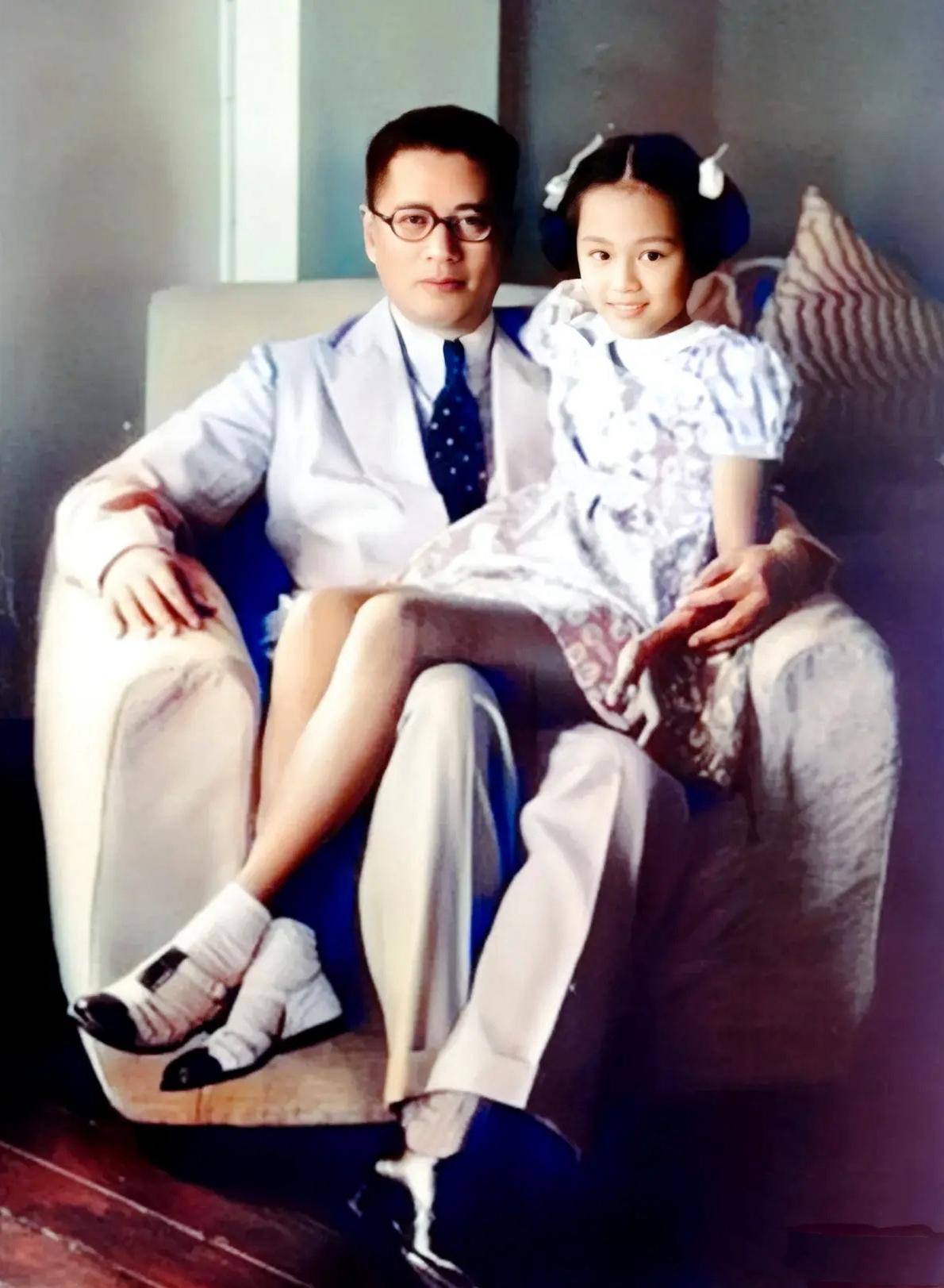 30年代，上海，宋子文与长女宋琼颐的合影，当时的宋子文正在财长的位置上，风头正盛
