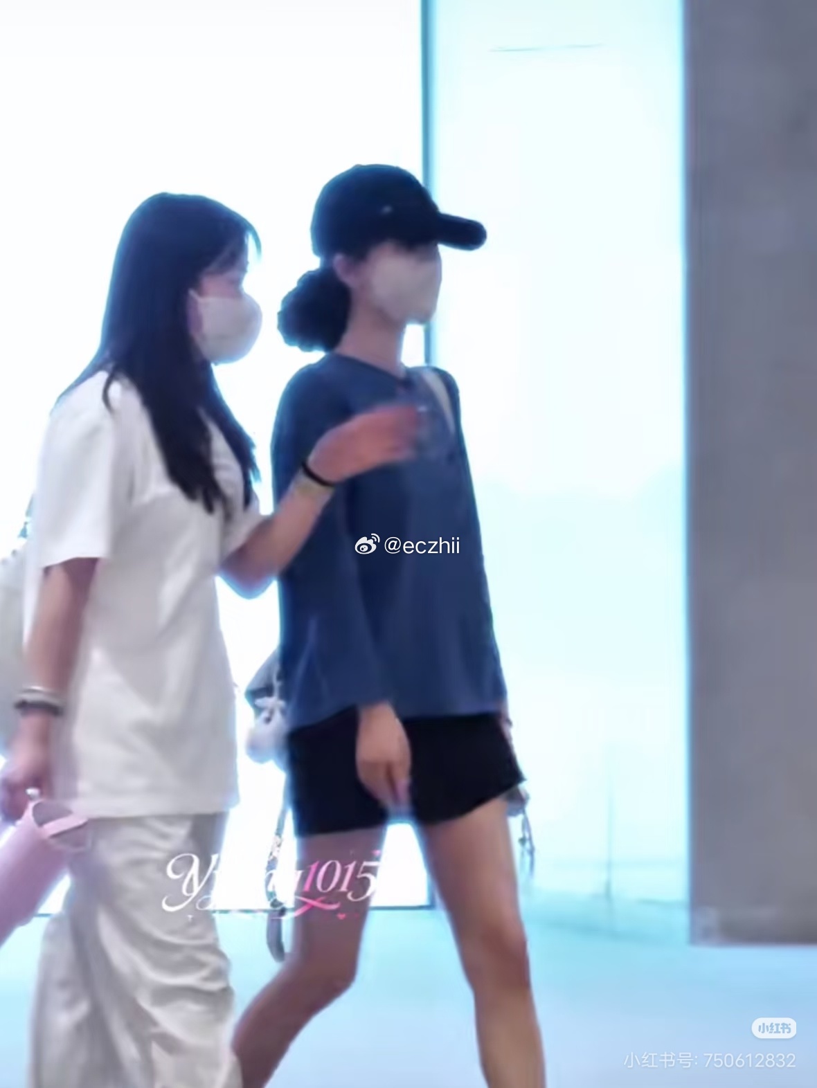 露儿这头发好好笑 