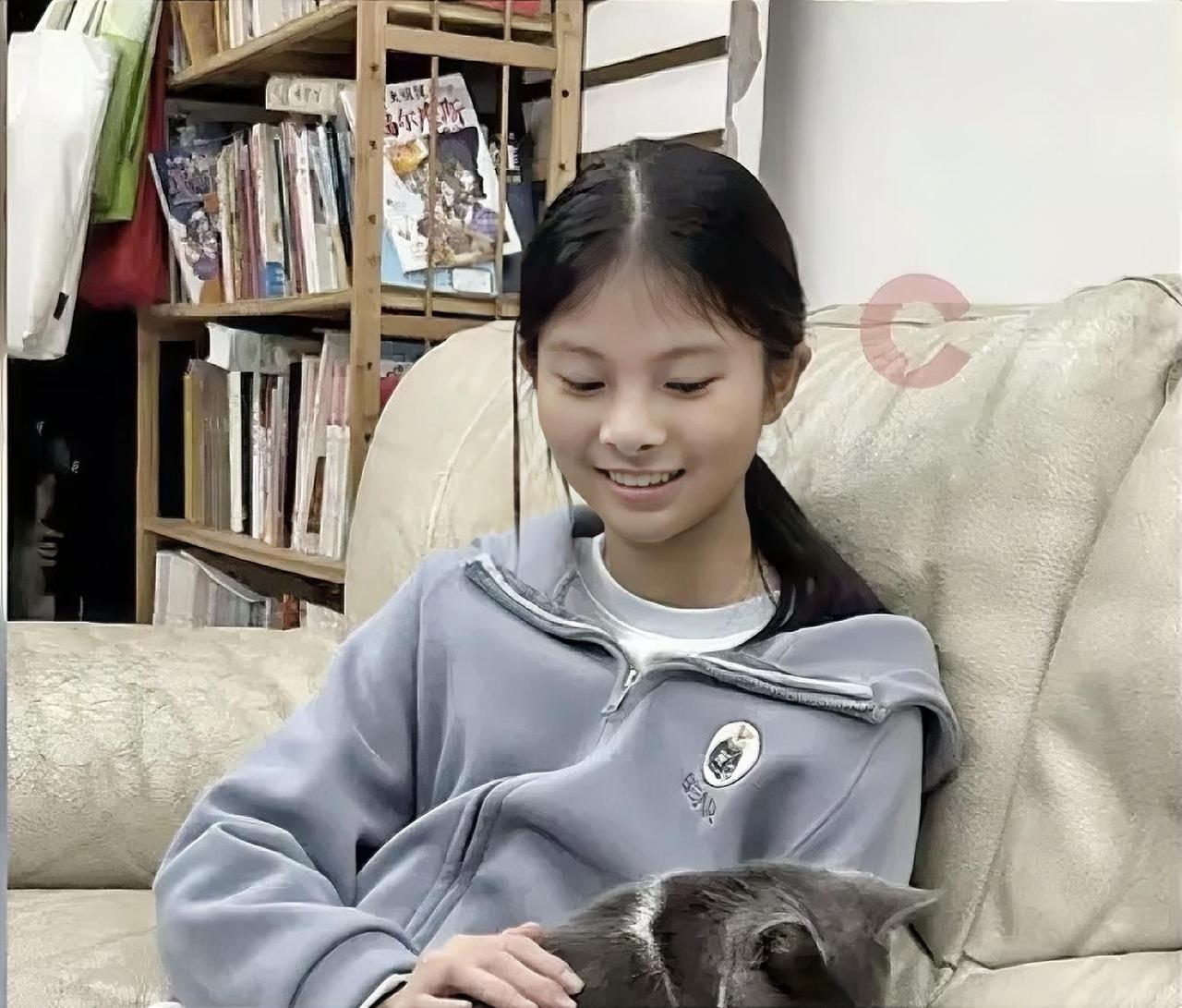 深圳被害14岁女孩，案件在10月15日开庭审理了，但最后法院却是宣布择期宣判。