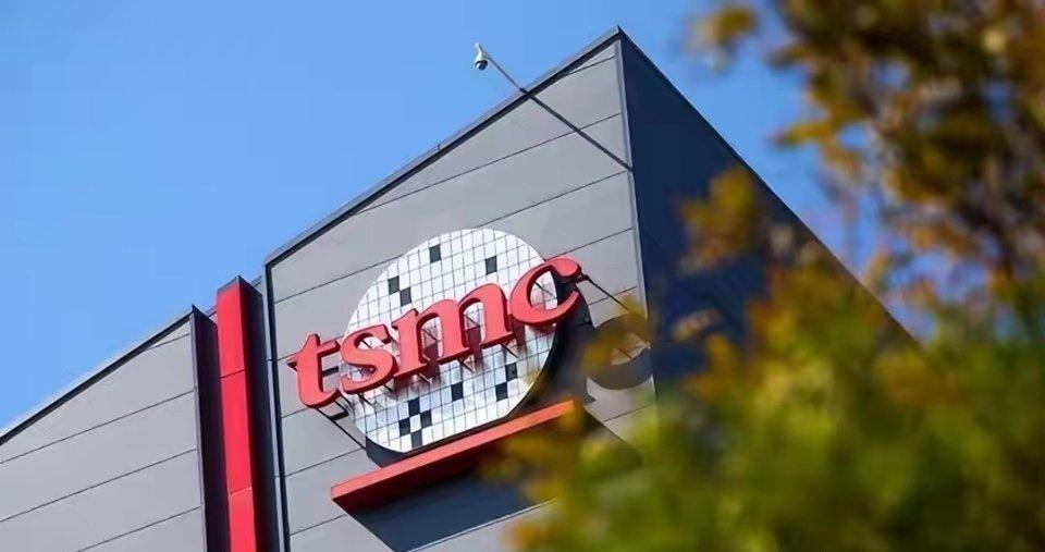 特朗普“科技绑架”，就是用阳谋逼台积电掏空家底赴美！表面是扶持制造业，实则是把最