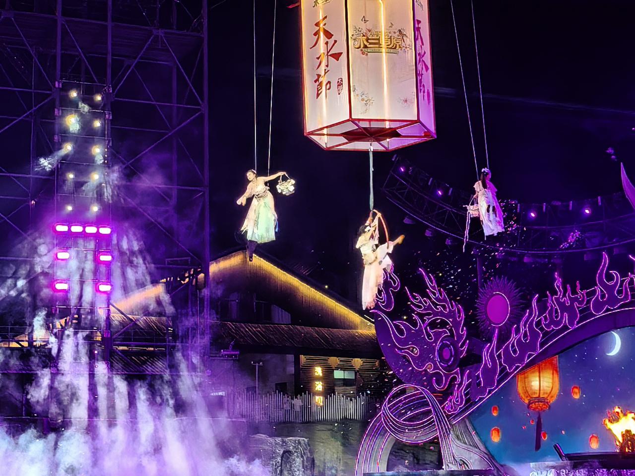 看表演
2026年8月17日拍摄武汉木兰草原