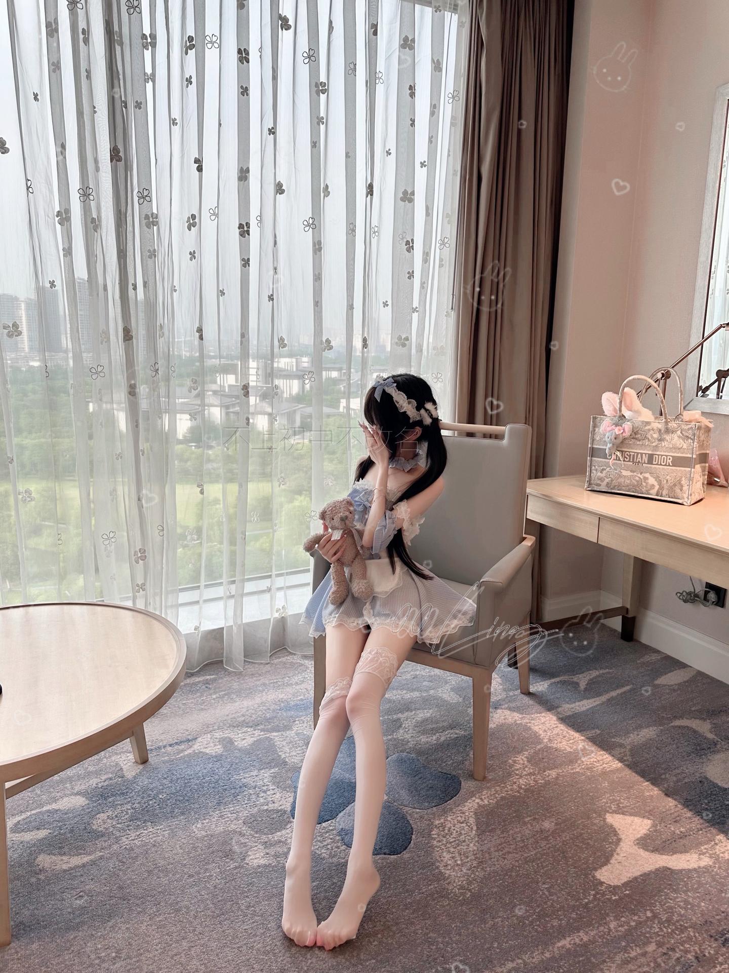 你很可爱如果有天我征服了世界我会把你留下