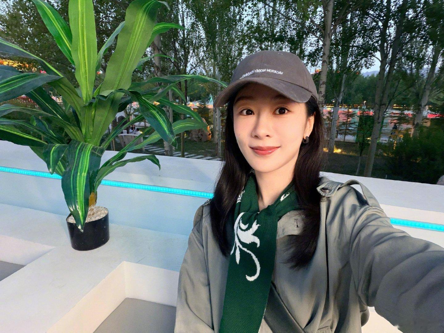 杨紫  🍁 杨紫玉兰花开君再来     🍁 杨紫董竹君  如果你愿意那我们就