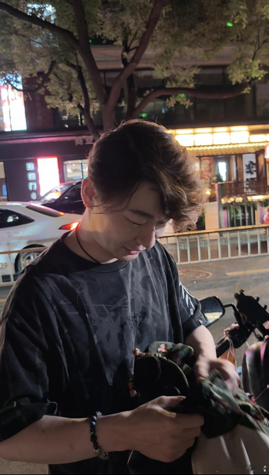 捉到一个松导！大学生喜爱内容共创计划我的元气假期日常校园v计划松天硕