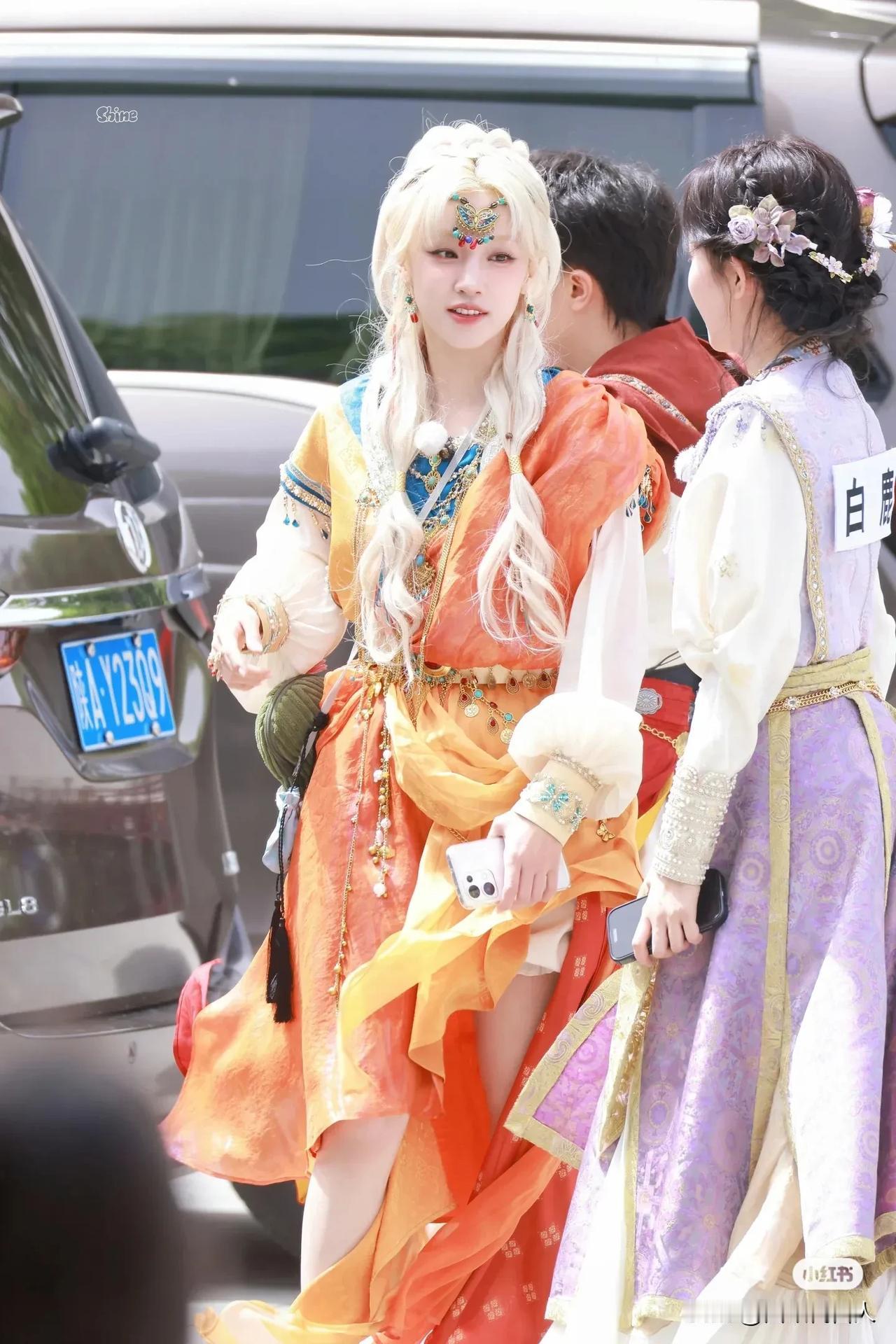 宋雨琦跑男造型，皮肤好白，沙溢黑到反光[笑哭]
白鹿和孟子义的造型也不错，只是沙