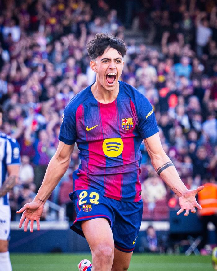 【巴萨3-0莱万特，重返西甲榜首】皇马意外1-2不敌奥萨苏纳，巴萨的机会来了，怎