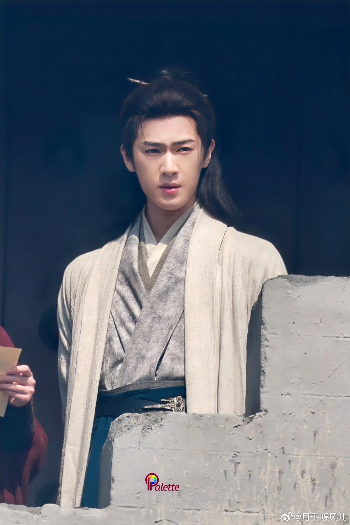 李昀锐骑马脸不抖直接被李昀锐骑马名场面戳中！动态镜头下脸完全不抖，身姿潇洒气场拉