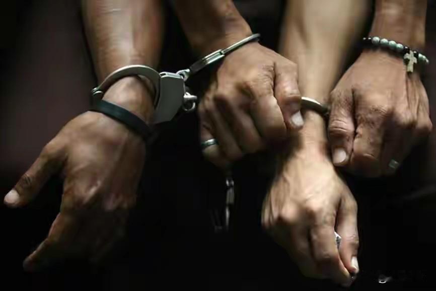 中国83人被菲律宾抓走，菲律宾马斯克政府近期频繁拿抓中国人，菲律宾是吃熊心豹子胆
