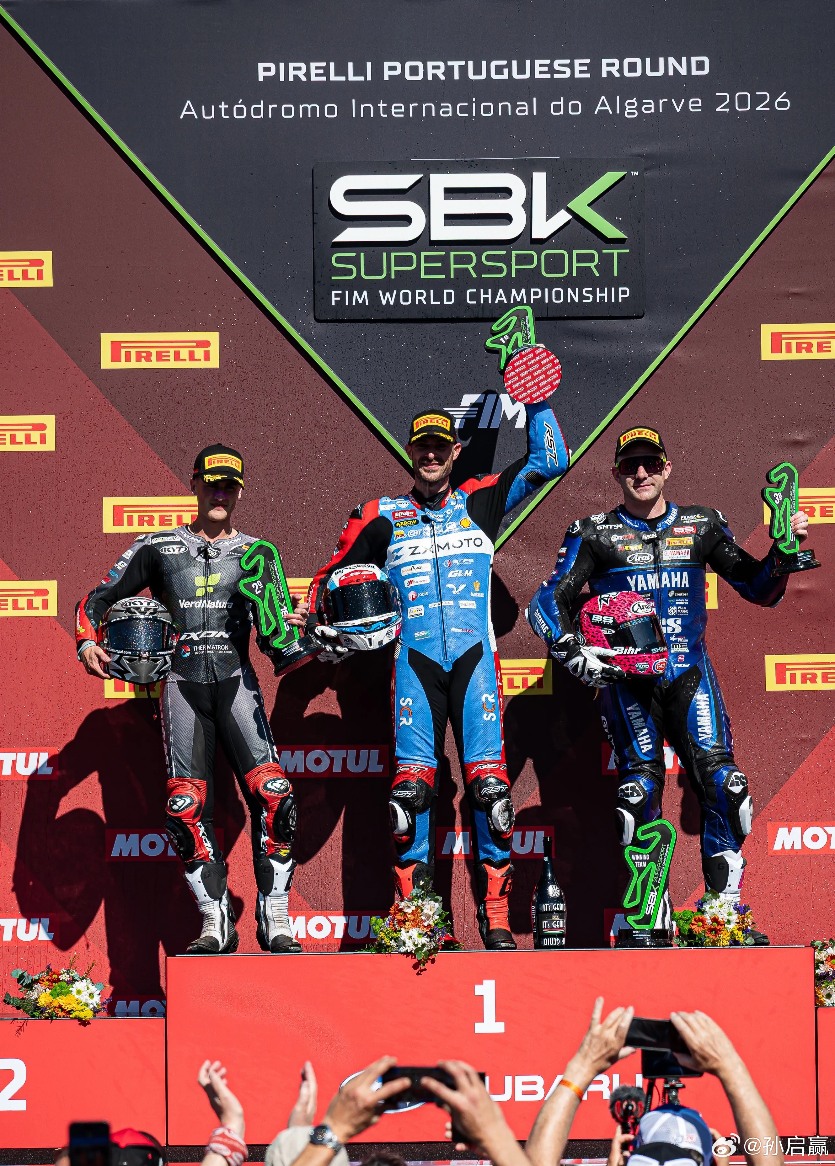 张雪机车估值站上10亿这两天被刷屏了，看了一些纪录片。张雪确实很励志很感人，两次