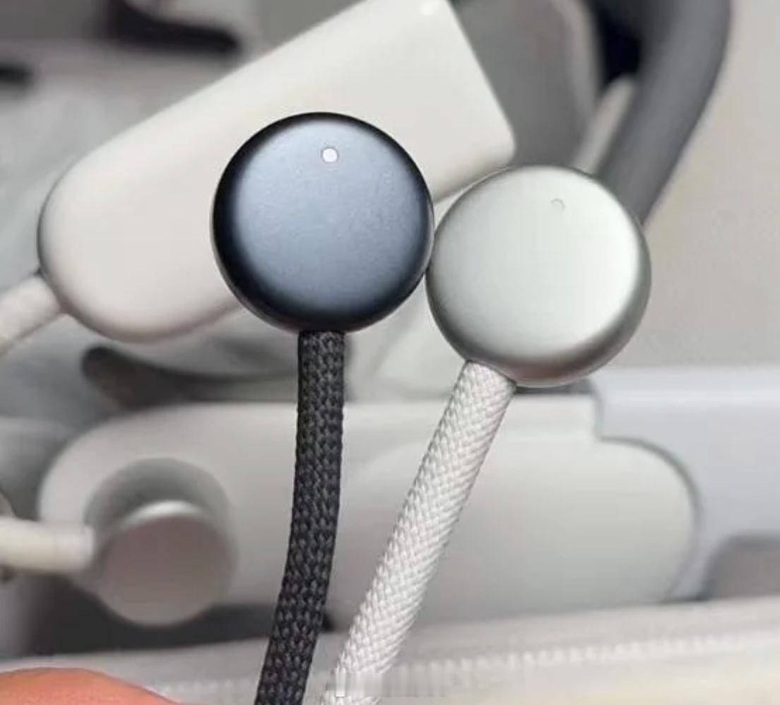 Apple Vision Pro还有黑色？