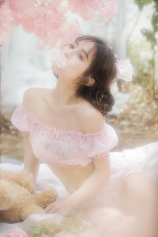 春天的情绪先于春天进入了我的身体🌸