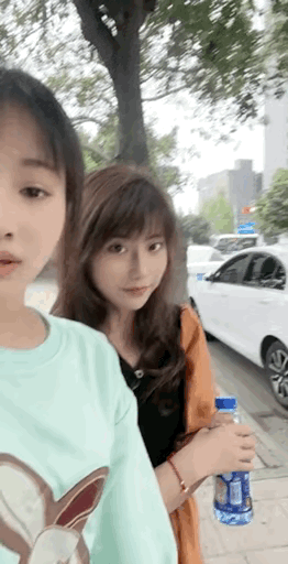 图一：不可能啊！小姐姐们对男朋友的要求，这么低的吗？
图二：人家肯上手做的时候，